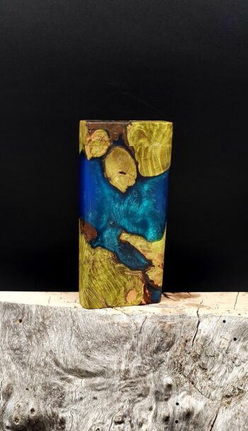 This image portrays Case for Dynavap - Cottonwood/Resin Hybrid/Luminescent by Dovetail Woodwork.