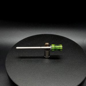 This image portrays Dynavap Spinning Mouthpiece-Dovetail Green/Black by Dovetail Woodwork.