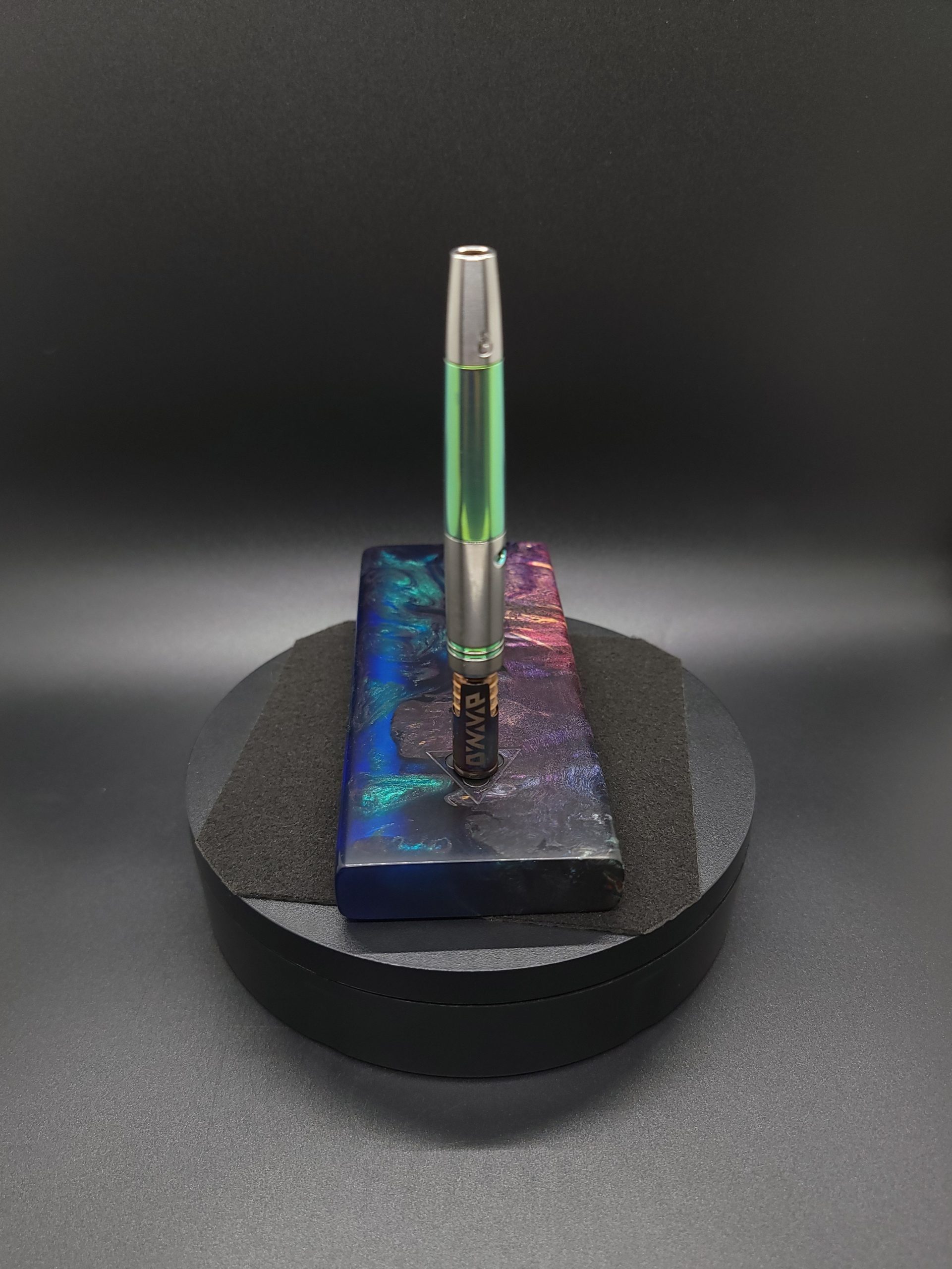 This image portrays 2G-Stash-Burl Hybrid-XL & Standard-Luminescent Dual Dynavap Case by Dovetail Woodwork.