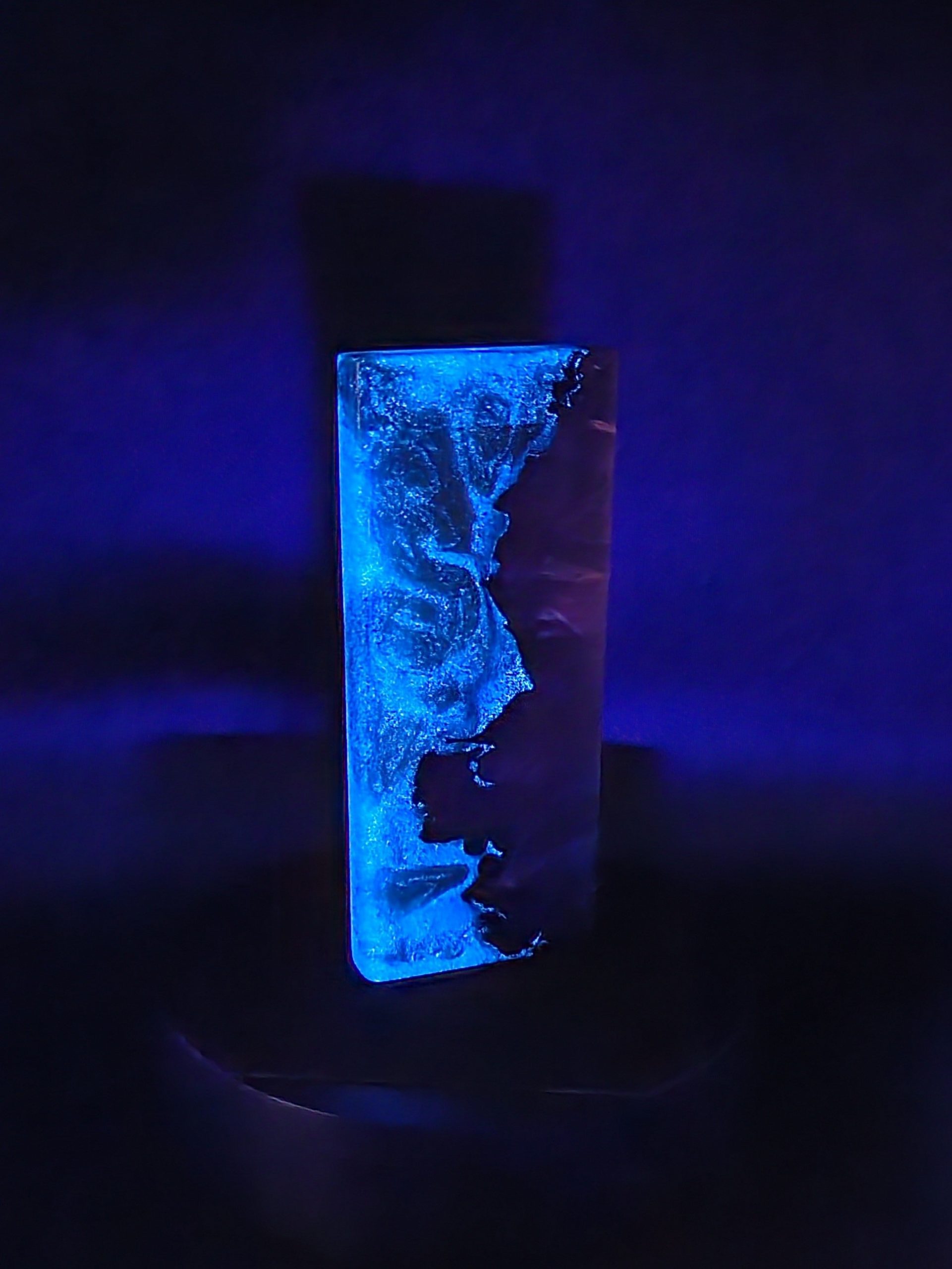 This image portrays 2G-Stash-Burl Hybrid-XL & Standard-Luminescent Dual Dynavap Case by Dovetail Woodwork.