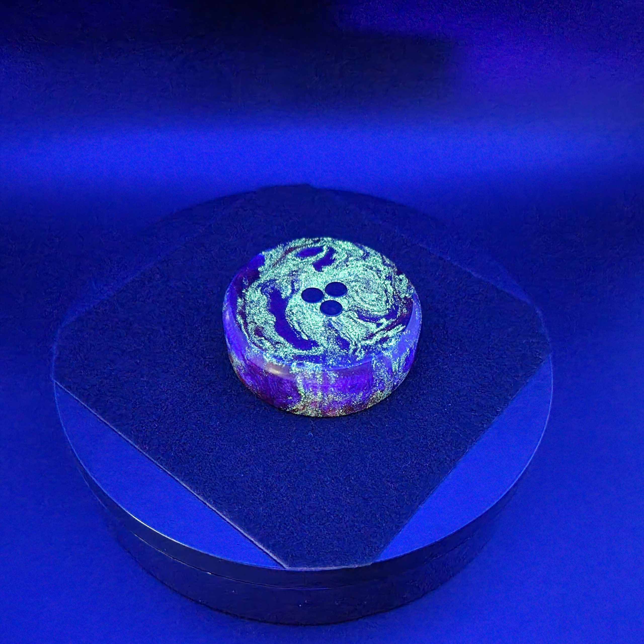 dynapuck-luminescent-rosium-dynavap-stem-display-dovetail-woodwork
